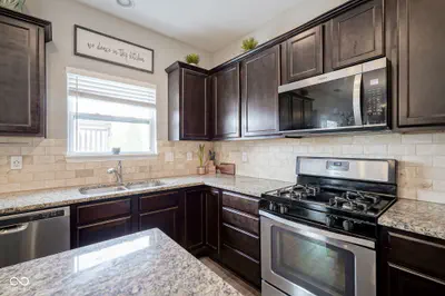 7148 Chelmsford Drive, McCordsville - 12