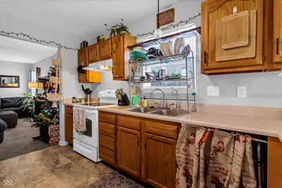 883 Curlew Lane, Greenwood - 17