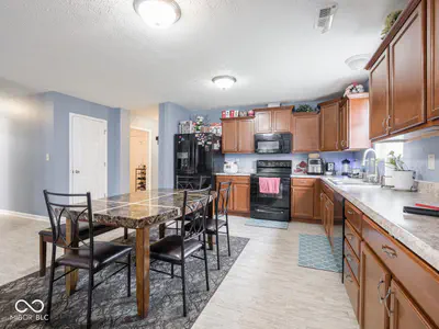 8218 Devon Avenue, Indianapolis - 16