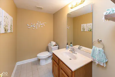 1025 Bear Cub Drive, Cicero - 42
