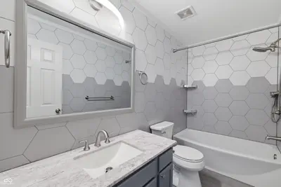 10207 Tybalt Drive, Fishers - 23