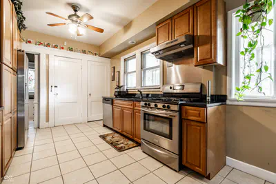 675 Woodruff Place West Drive, Indianapolis - 17
