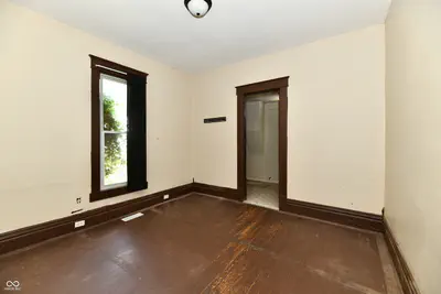 208 Sherman Street, Windfall - 12