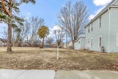 1318 Kirby Avenue, Muncie - 2