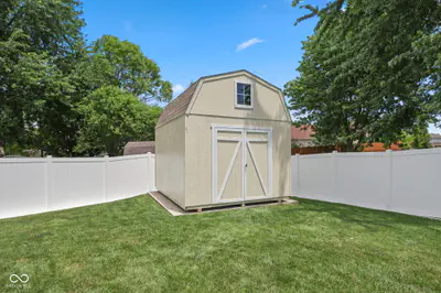435 Lake Shore Court, Franklin - 43