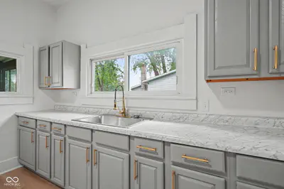 413 12th Street, Elwood - 16