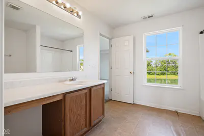 5682 Port Drive, McCordsville - 18