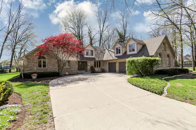5571 Red Oak Drive, Greenfield - 3