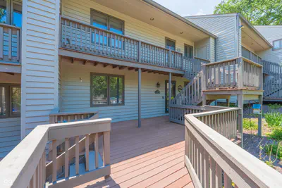 2048 Waters Edge Drive, Bloomington - 3
