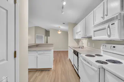 209 Faulkner Court, Carmel - 21