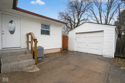2240 Saint Peter Street, Indianapolis - 25
