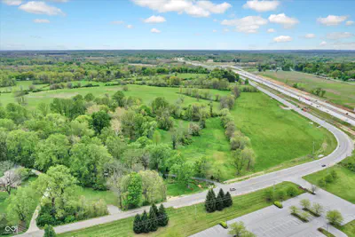 200 Bluff Creek Parkway, Greenwood - 2