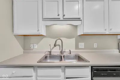 209 Faulkner Court, Carmel - 18