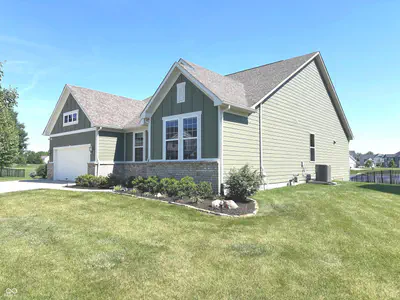 8512 Rockwood Lane, Indianapolis - 34