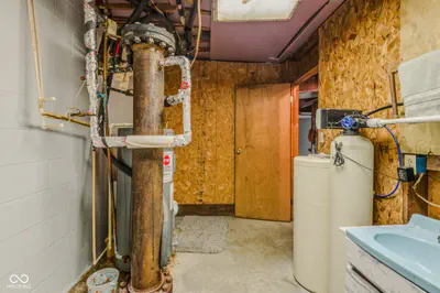 4325 County Road 650, Brownstown - 56