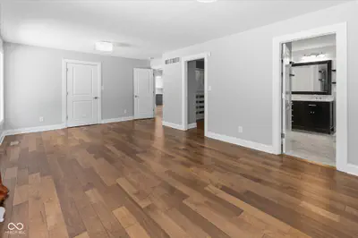 8631 Bay Colony Drive, Indianapolis - 18