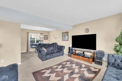 8626 Golden Falls Circle, Avon - 5