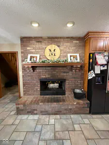 825 Krislynn Woods Avenue, West Terre Haute - 26