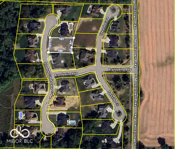 327 Shadow Creek Pass, Greenfield - 2