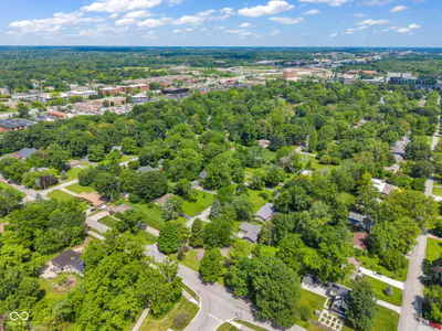 9105 Washington Boulevard, Indianapolis - 48
