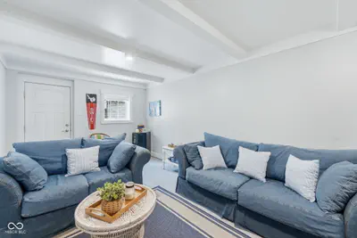 7433 Hummingbird Drive, Nineveh - 56