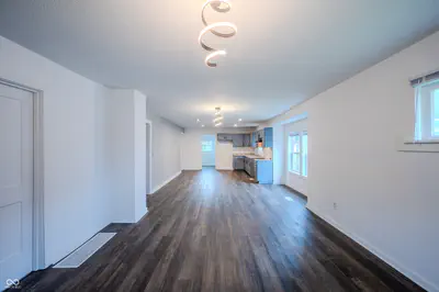 1605 Memorial Drive, Muncie - 5