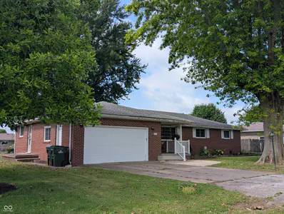 911 10th Street, Greensburg - 2