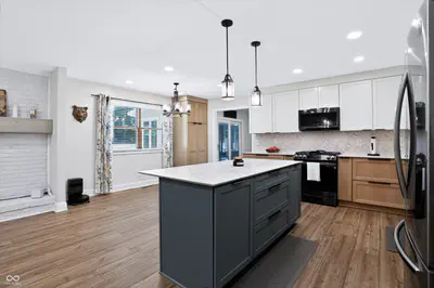 2577 Horizon Boulevard, Greenwood - 17