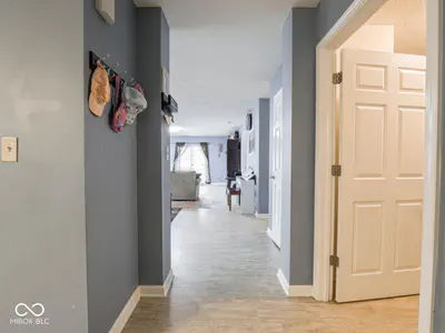 8218 Devon Avenue, Indianapolis - 9