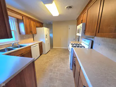 1141 Sugar Hill Drive, Rushville - 23