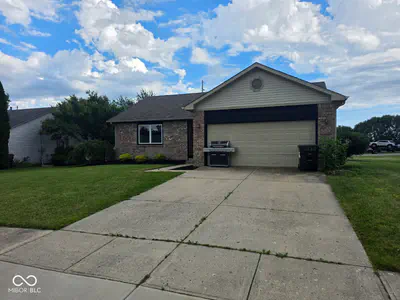 271 Bear Story Court, Greenfield