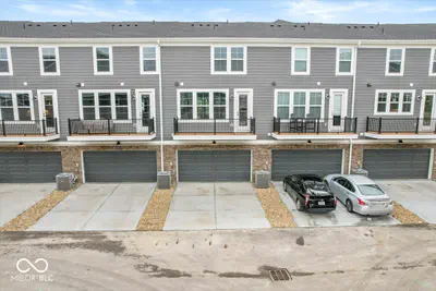 6028 Georgica Lane, McCordsville - 28