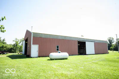 1000 County Road 55, North Vernon - 52