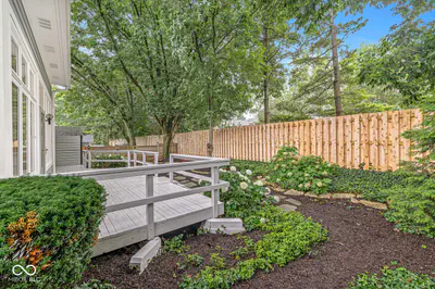 7833 Clearwater Cove Drive, Indianapolis - 38