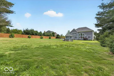 3511 Bryn Mawr Drive, Bloomington - 34