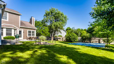 8688 Buffett Parkway, Fishers - 44