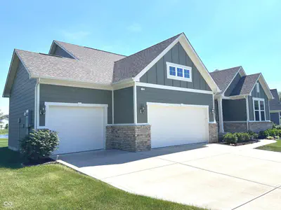 8512 Rockwood Lane, Indianapolis - 2