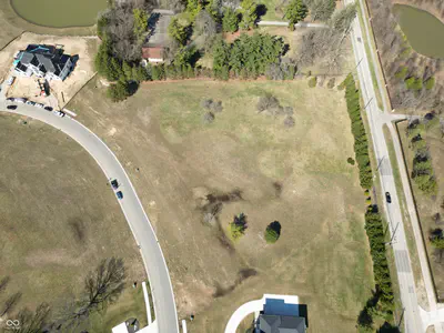 1470 Asherwood Lane, Carmel - 8
