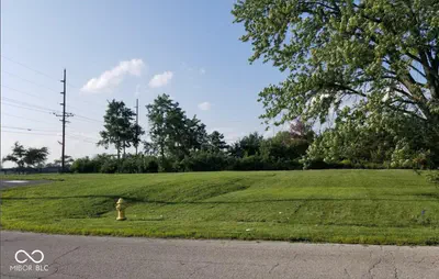 512 Pleasant Run Drive, Greenwood
