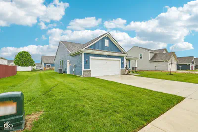 822 Lando Creek Drive, Kokomo - 2