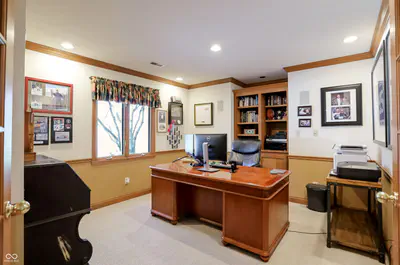 5571 Red Oak Drive, Greenfield - 21