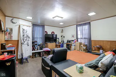 202 Monroe Street, Indianapolis - 8