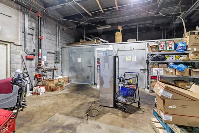 201 Main Street, Fairmount - 18