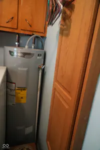 10420 Bradford Road, Avon - 25