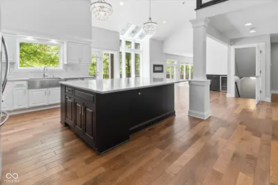 8631 Bay Colony Drive, Indianapolis - 9