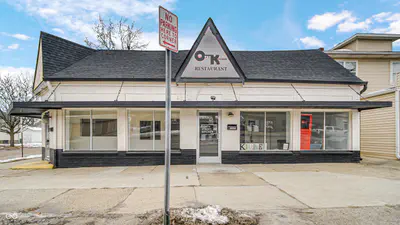 4602 10th Street, Indianapolis