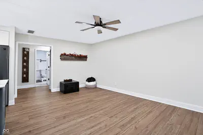 2577 Horizon Boulevard, Greenwood - 11