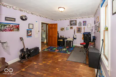 5579 US Highway 36, Middletown - 12