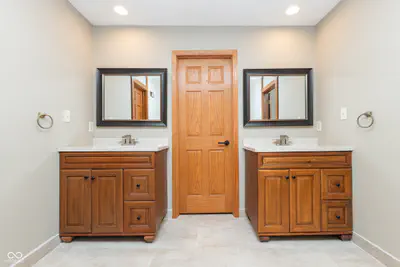 8649 Bay Colony Drive, Indianapolis - 41