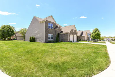 10917 Hunter Lake Lane, Indianapolis - 2